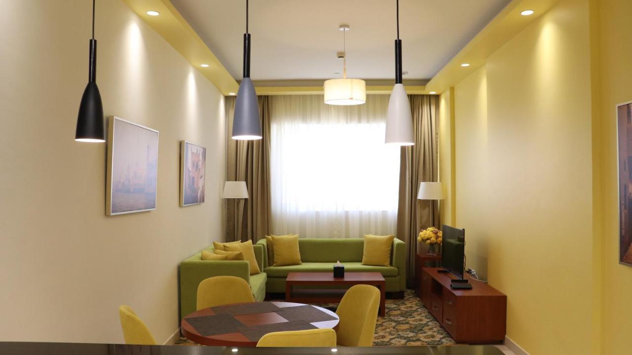 Al Riyadh Hotel Apartments Абу Даби Екстериор снимка