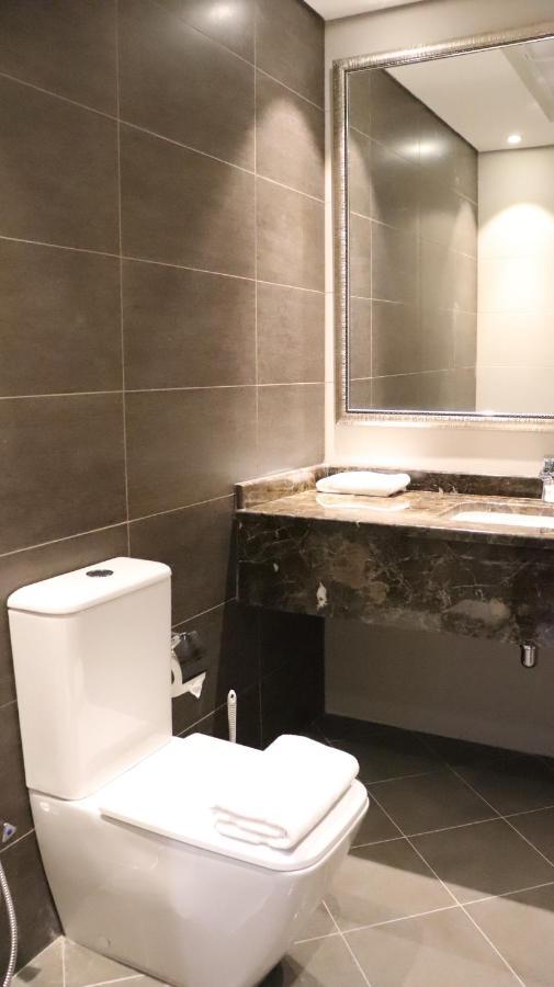 Al Riyadh Hotel Apartments Абу Даби Екстериор снимка