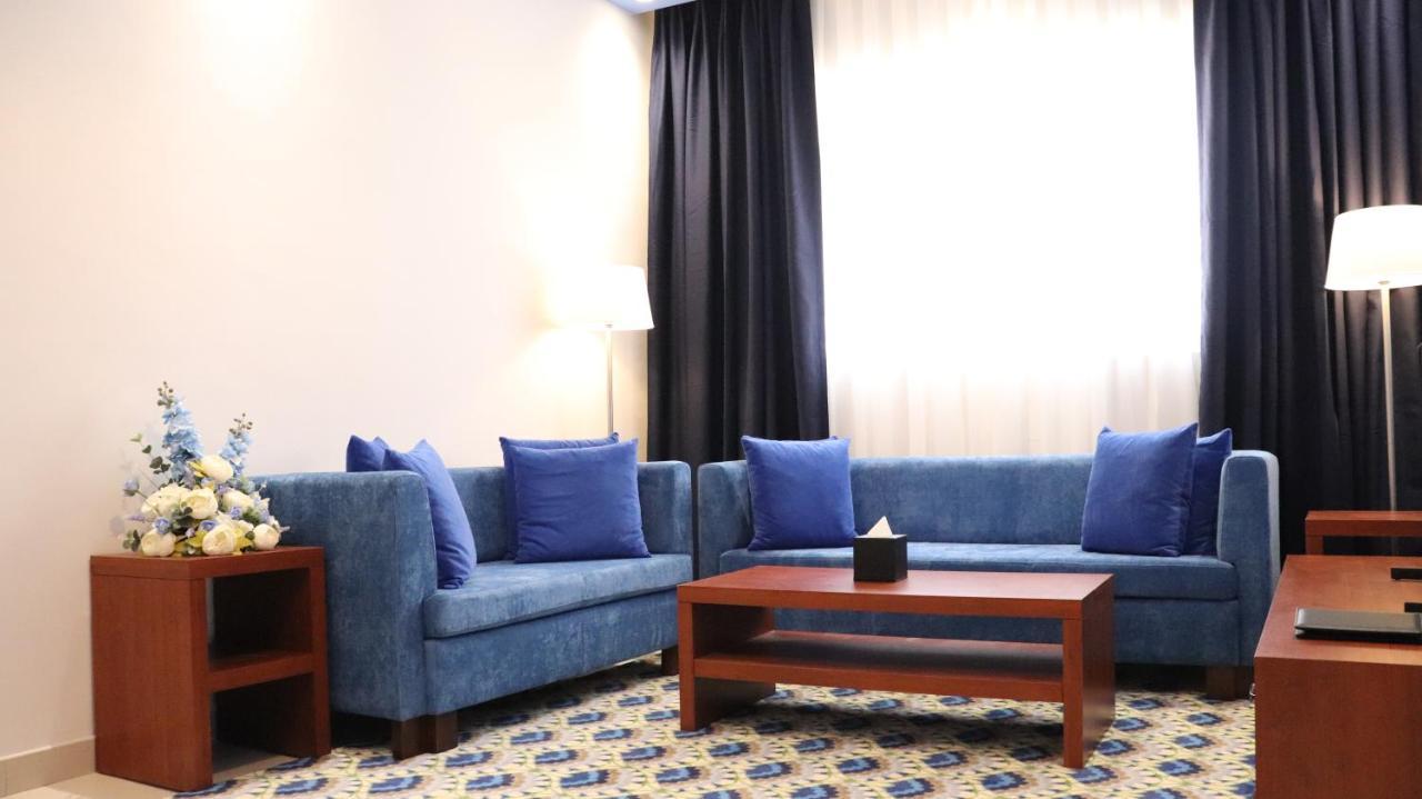 Al Riyadh Hotel Apartments Абу Даби Екстериор снимка