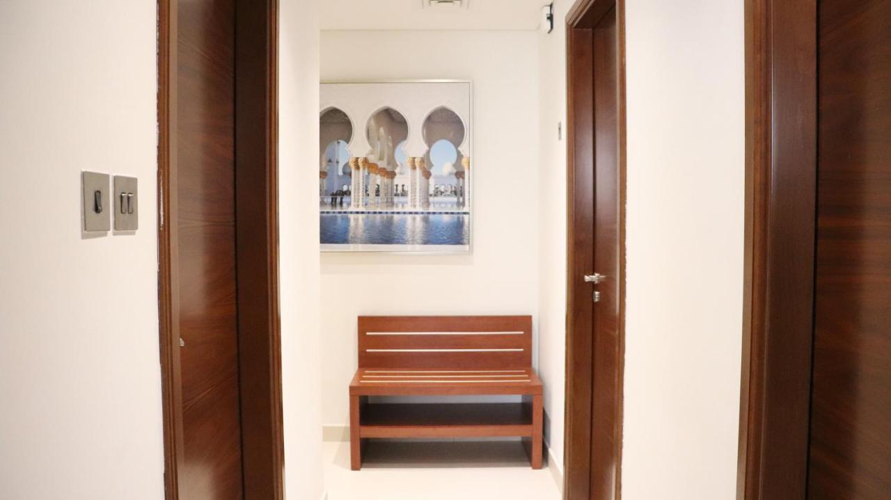 Al Riyadh Hotel Apartments Абу Даби Екстериор снимка
