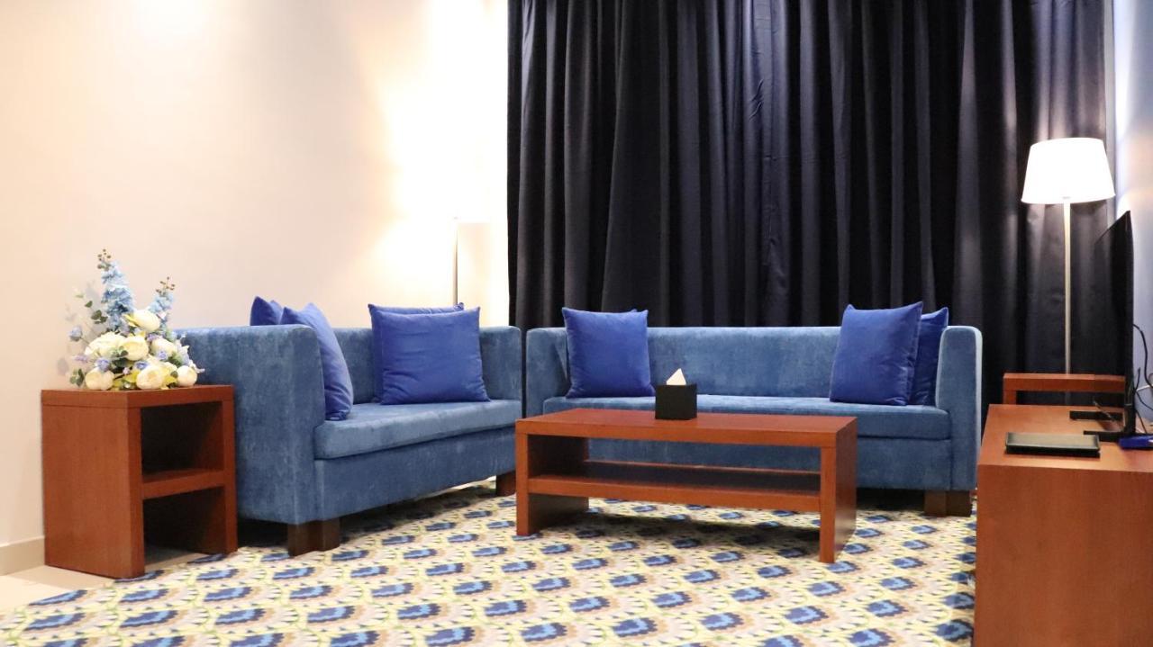 Al Riyadh Hotel Apartments Абу Даби Екстериор снимка