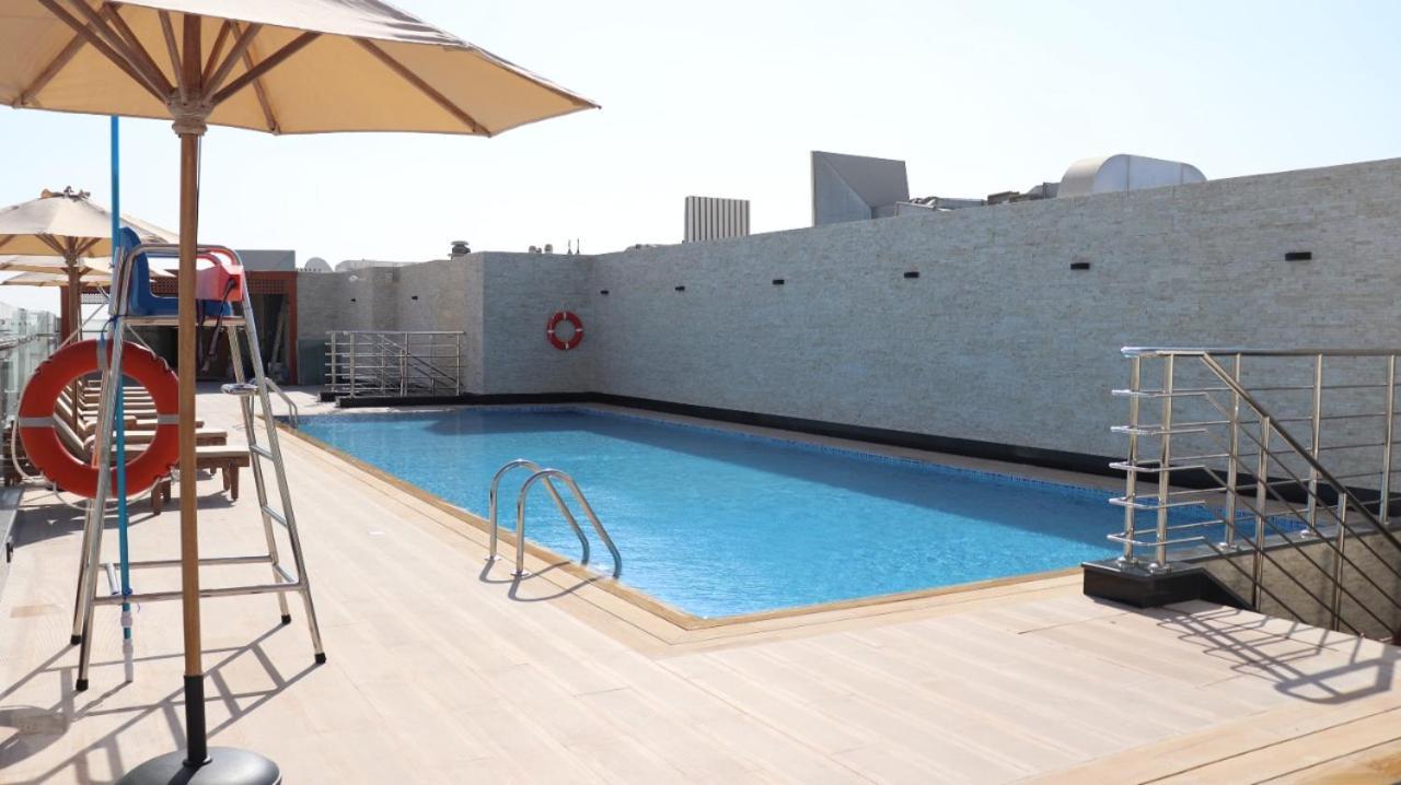 Al Riyadh Hotel Apartments Абу Даби Екстериор снимка